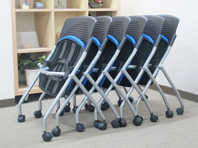 地域限定送料無料 会議チェア 11脚セット ミーティングチェア スタッキングチェア キャスター付き 中古 - 画像 (9)