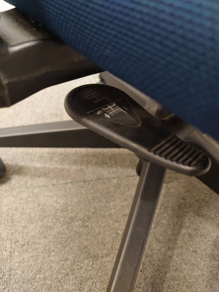 【店頭引き渡し限定】 オフィスチェア イトーキ メッシュチェア YL5モデル キャスターチェア 肘つき 中古 - 画像 (6)