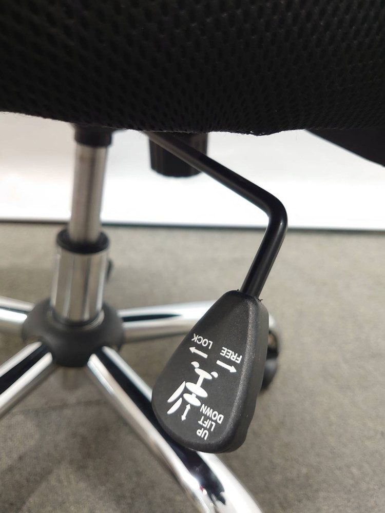 【店頭引き渡し限定】 オフィスチェア キャスター付き メッシュチェア 肘つき ハイバック 中古 - 画像 (6)