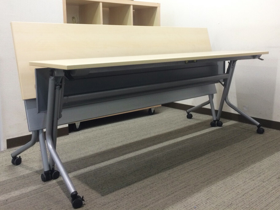 オカムラ ネスティア 折りたたみテーブル 折り畳みテーブル 会議テーブル ミーティングテーブル フラップテーブル 棚付き 中古 - 画像 (2)