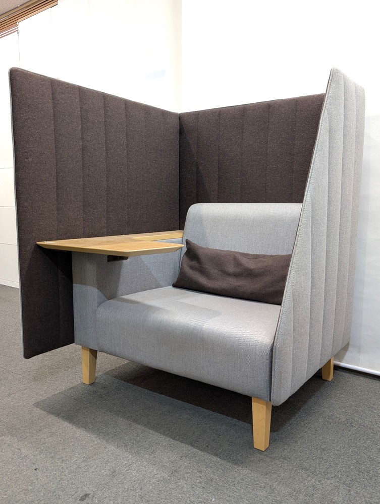 ワークブース 1人用 コクヨ インターバル CN-C201WS1 パネル・テーブル付 ソファ付 パーソナルブース 中古 - 画像 (5)