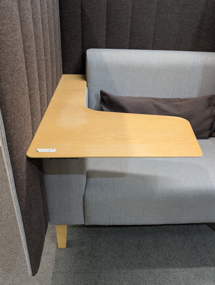 ワークブース 1人用 コクヨ インターバル CN-C201WS1 パネル・テーブル付 ソファ付 パーソナルブース 中古 - 画像 (7)