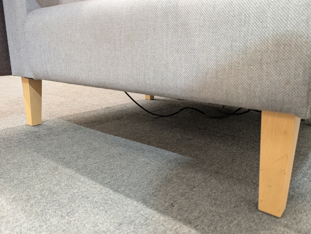 ワークブース 1人用 コクヨ インターバル CN-C201WS1 パネル・テーブル付 ソファ付 パーソナルブース 中古 - 画像 (12)