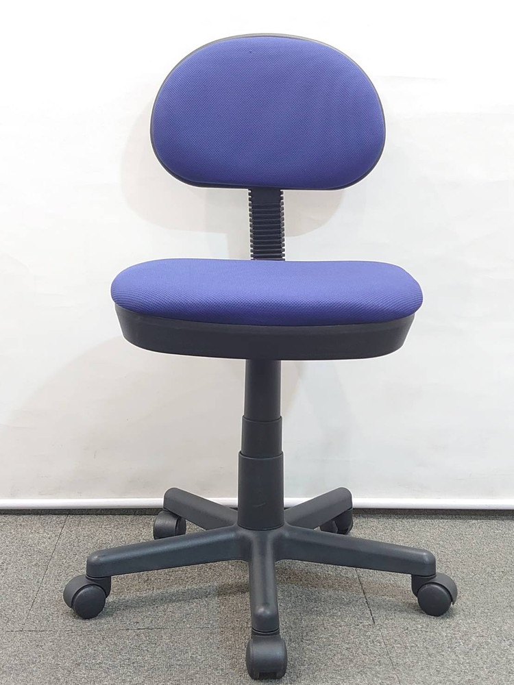 地域限定送料無料 オフィスチェア 4脚セット 肘なし キャスターチェア キャスター付き ブルー 中古 - 画像 (4)