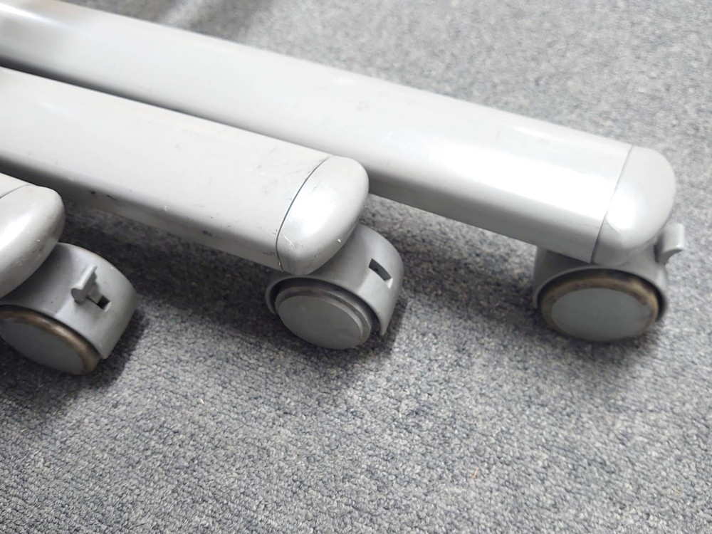 訳あり特価 会議テーブル 4台セット W1800 D600 スタッキングテーブル 折りたたみ オカムラ キャスター付き 中古 - 画像 (11)