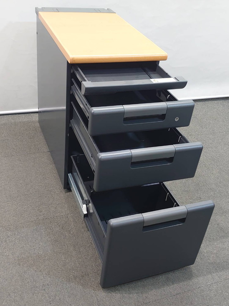 4段 脇机 袖机 ワゴン H700 プラス カギ付き キャスター付き ブラック 黒 サイドワゴン 中古 - 画像 (3)