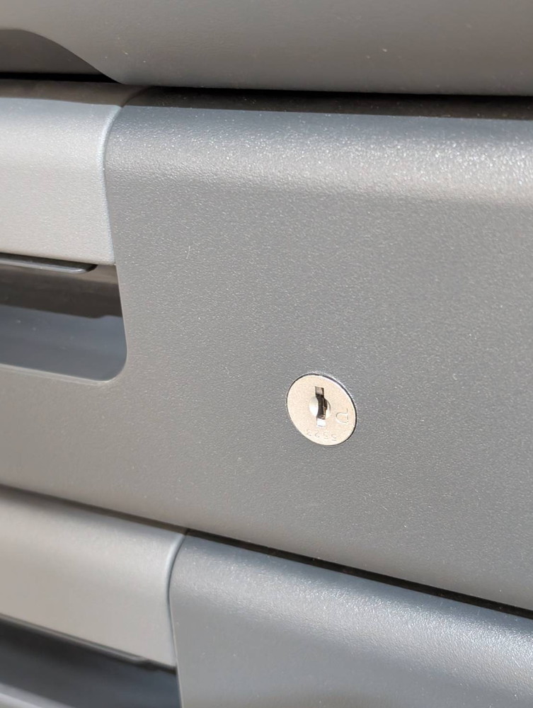 4段 脇机 袖机 ワゴン H700 プラス カギ付き キャスター付き ブラック 黒 サイドワゴン 中古 - 画像 (5)