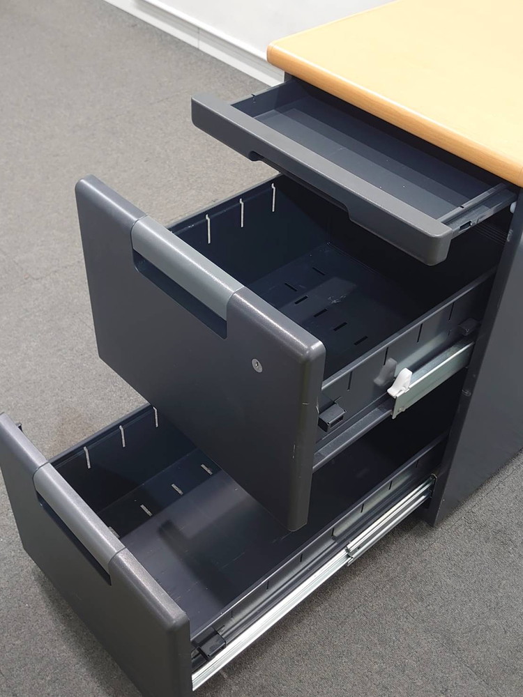 3段 脇机 袖机 ワゴン H700 プラス カギ付き キャスター付き ブラック 黒 サイドワゴン 中古 - 画像 (4)