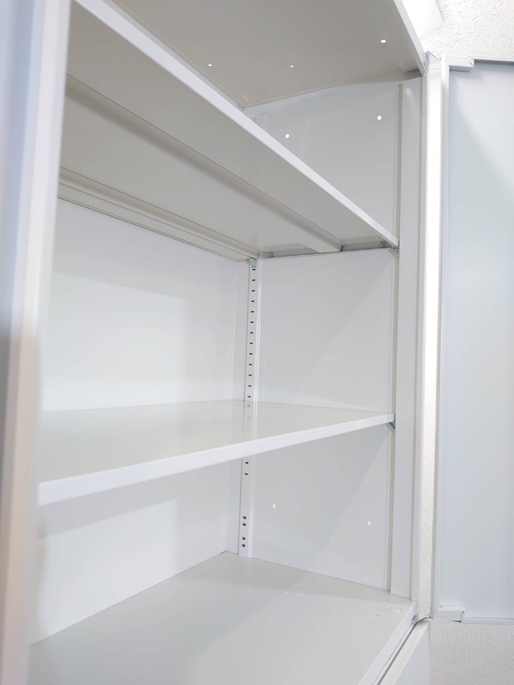 上下書庫 両開き書庫 ラテラル書庫 ホワイト キャビネット カギ付き 本棚 書棚 生興 中古 - 画像 (3)