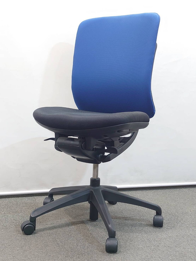 オフィスチェア 肘なし イナバ イエラ ブルー ブラック ハイバックチェア ロッキング 中古 - 画像 (2)