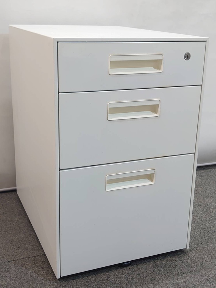 3段 ワゴン プラス W395 H615 デスクワゴン キャスターワゴン カギ付き ホワイト 中古 - 画像 (2)